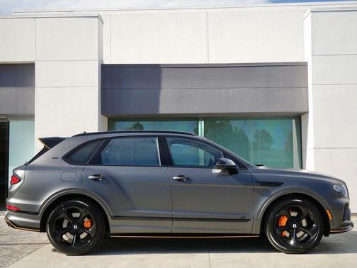 2025 Bentley Bentayga S Black Edition