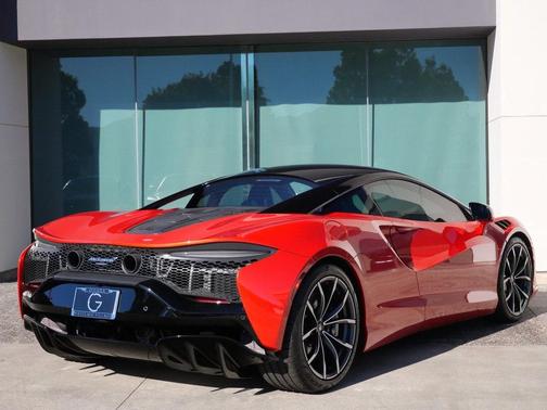 2024 McLaren Artura TechLux