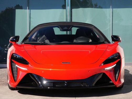 2024 McLaren Artura TechLux