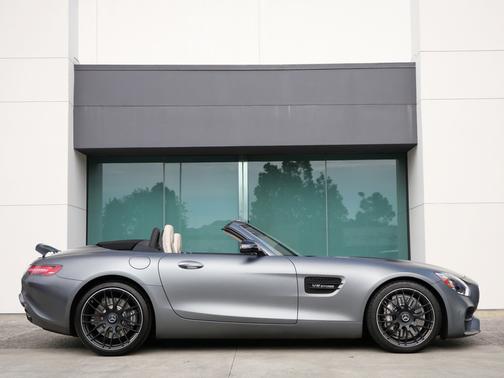 designo Selenite Grey Magno 2018 Mercedes-Benz AMG GT Base