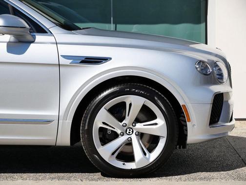 2024 Bentley Bentayga