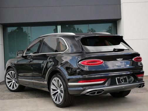 2025 Bentley Bentayga Atelier