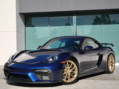 2022 Porsche 718 Cayman GT4