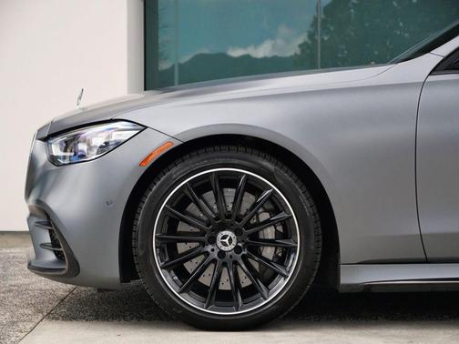 MANUFAKTUR Selenite Gray Magno 2023 Mercedes-Benz S-Class S 580 4MATIC