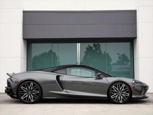 2022 McLaren GT Coupe