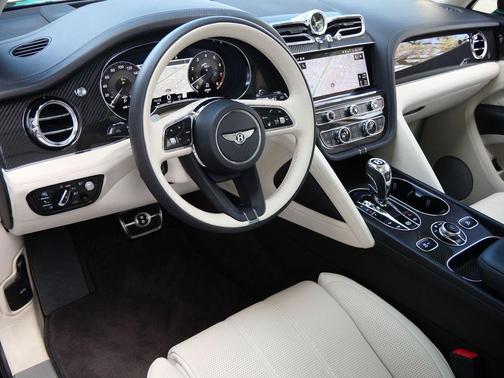 Beluga 2022 Bentley Bentayga S