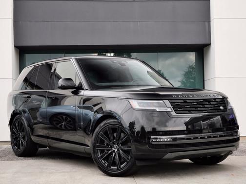 Santorini Black Metallic 2025 Land Rover Range Rover SE