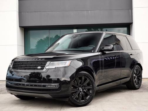 Santorini Black Metallic 2025 Land Rover Range Rover SE