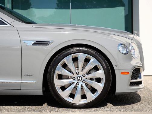 Cambrian Grey 2022 Bentley Flying Spur Hybrid