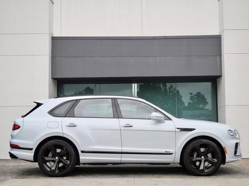 Ice Metallic 2023 Bentley Bentayga Azure