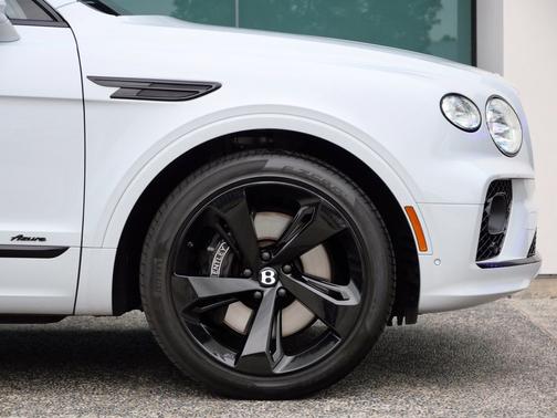 Ice Metallic 2023 Bentley Bentayga Azure