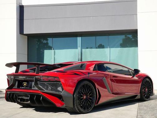 2016 Lamborghini Aventador LP750-4 Superveloce