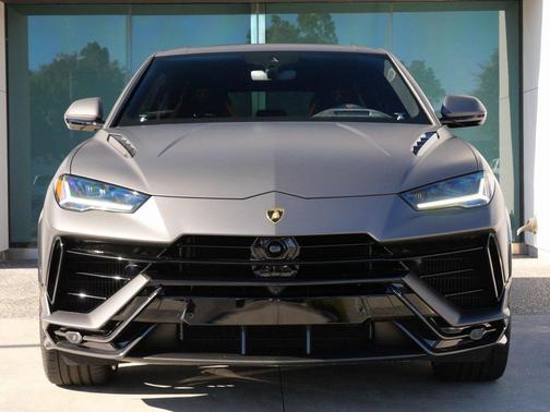 2024 Lamborghini Urus Performante
