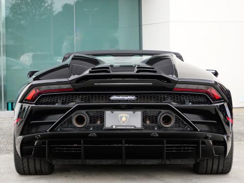 Black 2024 Lamborghini Huracan EVO Base