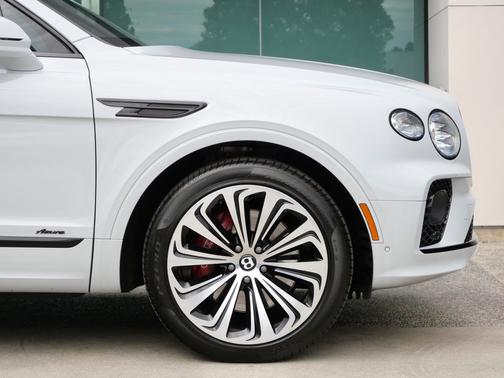 Ice 2023 Bentley Bentayga EWB Azure First Edition