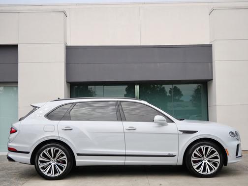 Ice 2023 Bentley Bentayga EWB Azure First Edition