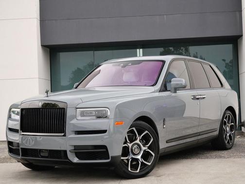 Burnout Gray 2023 Rolls-Royce Cullinan Black Badge