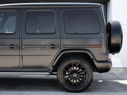 MANUFAKTUR Night Black Magno 2023 Mercedes-Benz G-Class 4MATIC