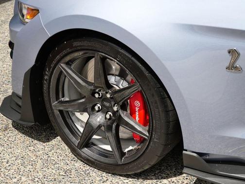 2022 Ford Shelby GT500 Base