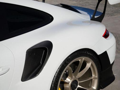 2018 Porsche 911 GT2 RS