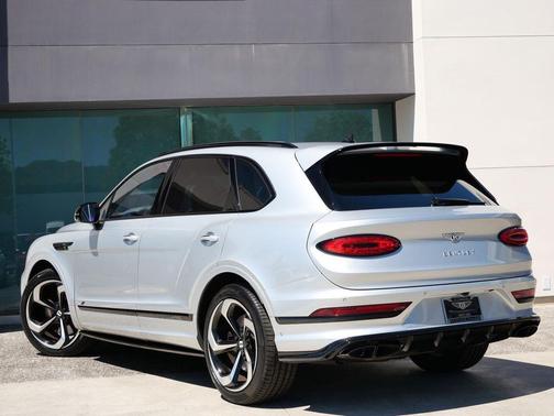 Moonbeam 2022 Bentley Bentayga S