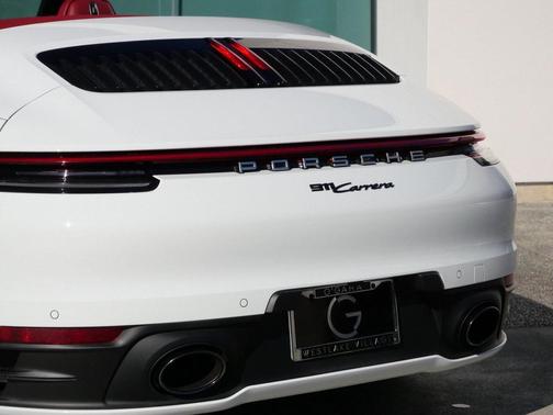2021 Porsche 911 Carrera