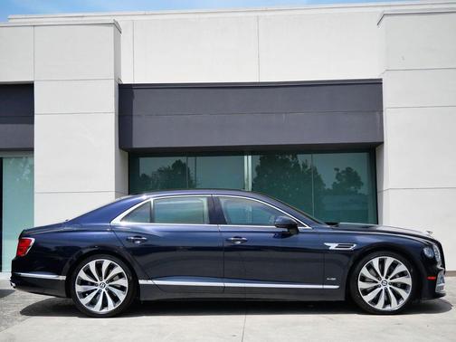 Dark Sapphire 2020 Bentley Flying Spur W12