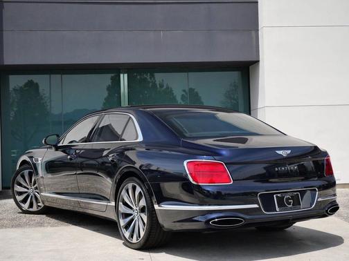 Dark Sapphire 2020 Bentley Flying Spur W12