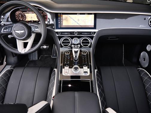 Beluga 2023 Bentley Continental GT Base