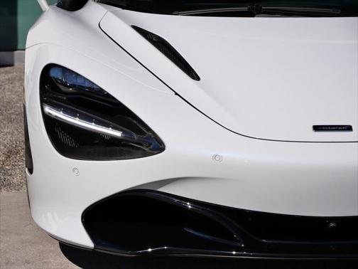 2021 McLaren 720S Base