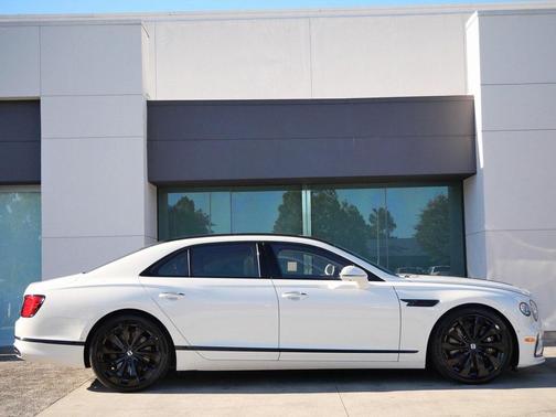 2026 Bentley Flying Spur 