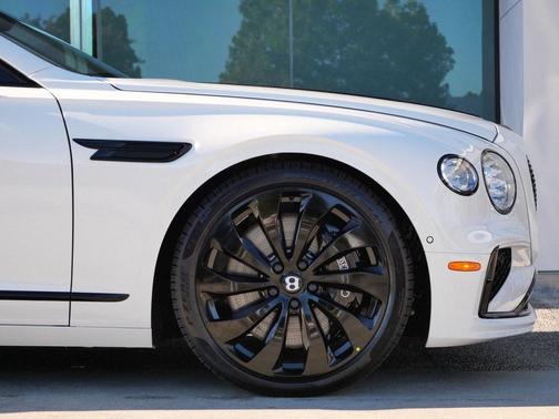 2026 Bentley Flying Spur 