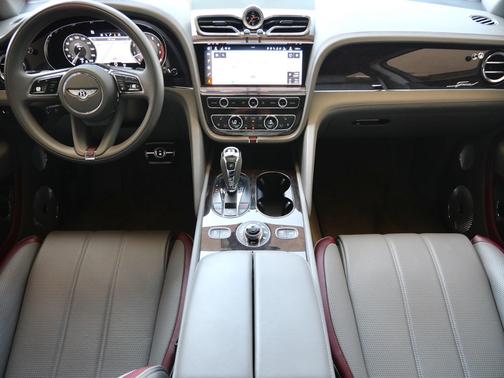 Extreme Silver Satin by Mulliner 2022 Bentley Bentayga Speed