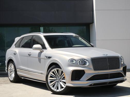 Extreme Silver Satin by Mulliner 2022 Bentley Bentayga Speed
