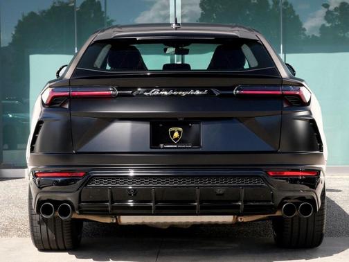 2022 Lamborghini Urus