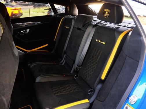 2024 Lamborghini Urus Performante