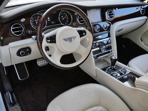 2016 Bentley Mulsanne 
