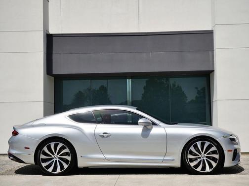 Moonbeam 2026 Bentley Continental GT Base