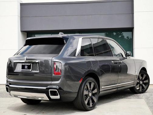 2025 Rolls-Royce Cullinan 