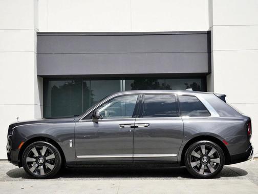 2025 Rolls-Royce Cullinan 