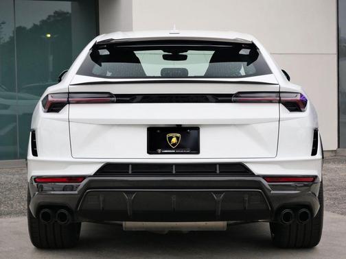 Bianco Monocerus 2024 Lamborghini Urus Performante