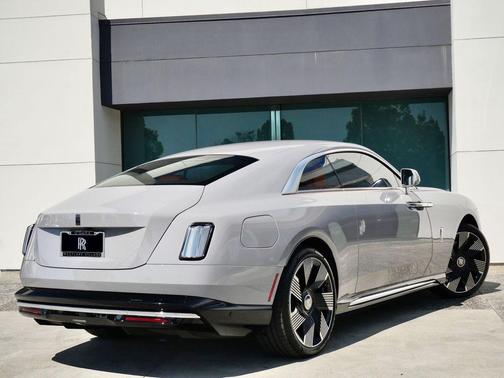 2026 Rolls-Royce Spectre 