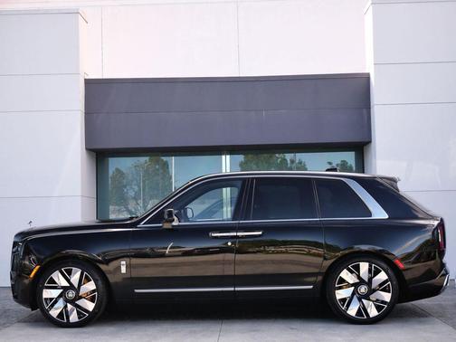 Black Diamond 2026 Rolls-Royce Cullinan