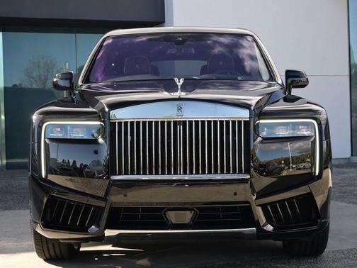 Black Diamond 2026 Rolls-Royce Cullinan