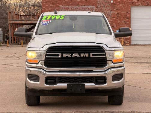 2019 RAM 3500 Big Horn Crew Cab 4x4 6'4' Box