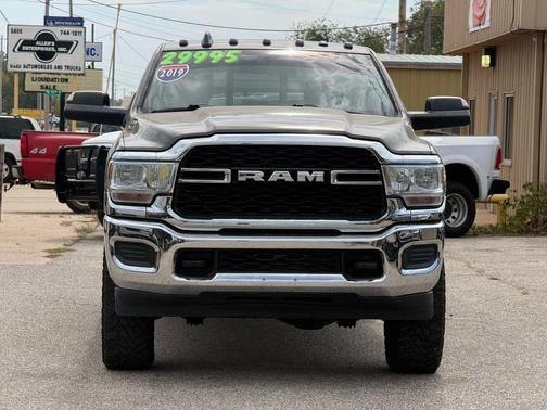 2019 RAM 2500 Tradesman Crew Cab 4x4 6'4' Box