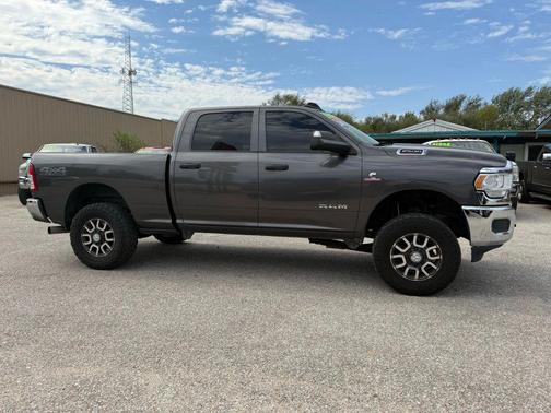 2019 RAM 2500 Tradesman Crew Cab 4x4 6'4' Box