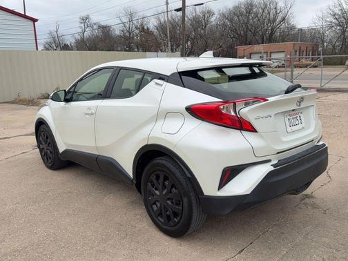 2020 Toyota C-HR LE