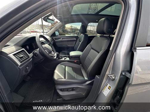 2022 Volkswagen Atlas 3.6L SE w/Technology