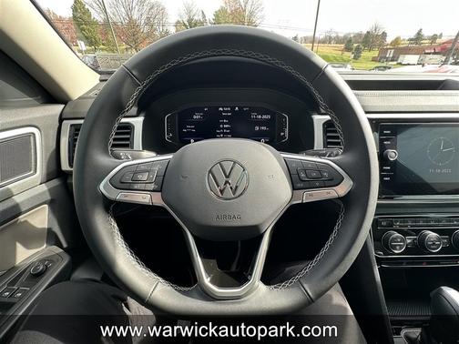 2022 Volkswagen Atlas 3.6L SE w/Technology